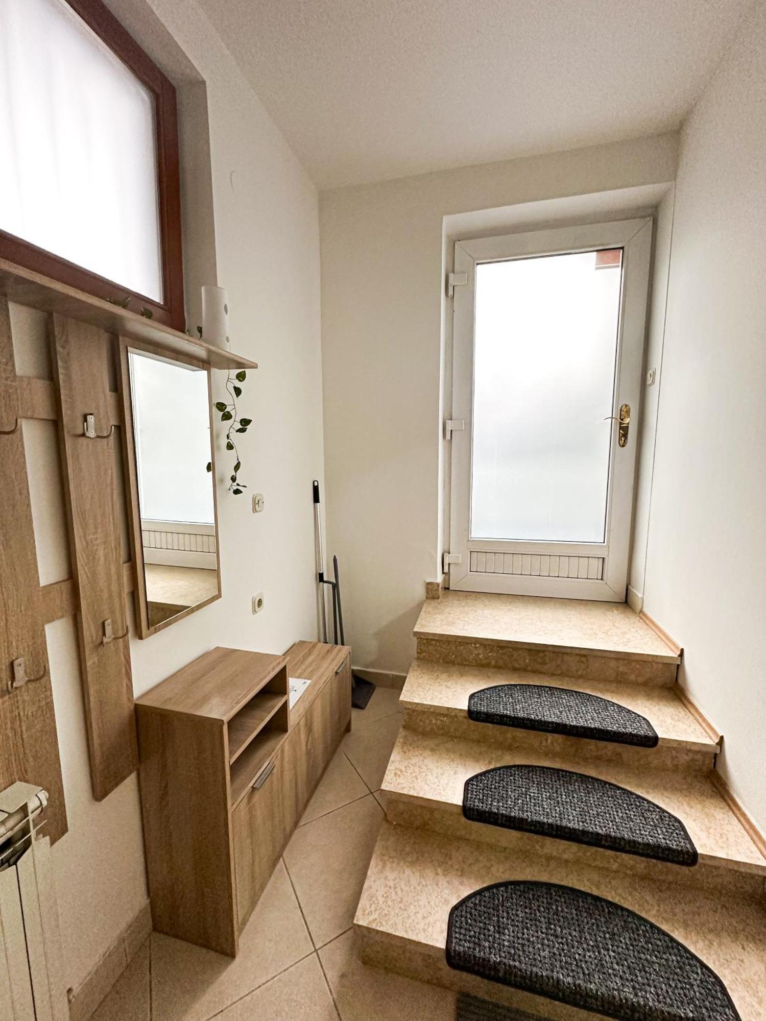 Appartamento Studio Lana-Near The City Center With Parking Zagabria Esterno foto